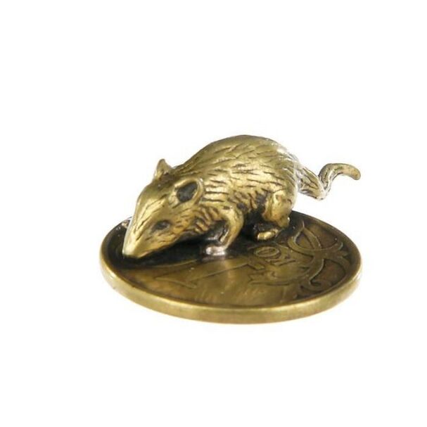 Wallet mouse amulet with coin for good luck in money