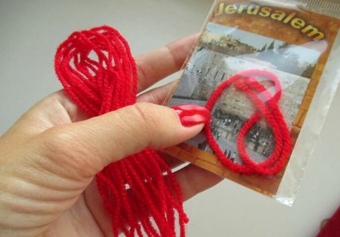 red thread of israel as good luck amulet