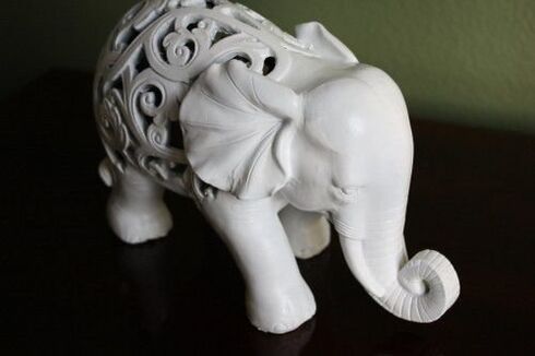 lucky amulet elephant figurine